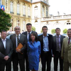 De gauche à droite : Jacques Bolle - Président de la Fédération Française de Motocyclisme, Francis Saint-Léger - Député de la Lozère, David Douillet - Député des Yvelines, Sophie Dion - Conseillère Sport du Président de la République, Le sportif Luc Alphand, David Marquiran - Président du Moto-Club Lozérien, Jean-Pierre Domergue - Dirigeant du Moto-Club Lozérien De gauche à droite : Jacques Bolle - Président de la Fédération Française de Motocyclisme, Francis Saint-Léger - Député de la Lozère, David Douillet - Député des Yvelines, Sophie Dion - Conseillère Sport du Président de la République, Le sportif Luc Alphand, David Marquiran - Président du Moto-Club Lozérien, Jean-Pierre Domergue - Dirigeant du Moto-Club Lozérien