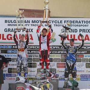 <b>Podium MX3 : Martin Michek - KTM, Milko Potisek – Honda et Julien Bill - Honda (photo Youthstream)</b> <b>Podium MX3 : Martin Michek - KTM, Milko Potisek – Honda et Julien Bill - Honda (photo Youthstream)</b>