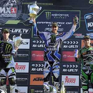 <b>Podium MX1 : Christophe Pourcel – Kawasaki, Gautier Paulin – Yamaha et Jonathan Barragan – Kawasaki (photo Youthstream)</b> <b>Podium MX1 : Christophe Pourcel – Kawasaki, Gautier Paulin – Yamaha et Jonathan Barragan – Kawasaki (photo Youthstream)</b>