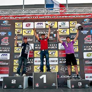 <b>Podium du Championnat de France Superquader 2011 : Christophe Cuche - RST Racing, Mathieu Blanc - Racing et Stéphane Morin - Suzuki TMC (photo Stéphane Bernard/pro-photo.fr)</b> <b>Podium du Championnat de France Superquader 2011 : Christophe Cuche - RST Racing, Mathieu Blanc - Racing et Stéphane Morin - Suzuki TMC (photo Stéphane Bernard/pro-photo.fr)</b>