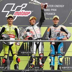 <b>Podium Moto3 : Alberto Moncayo - Kalex KTM, le Français Louis Rossi - FTR Honda-Racing Team Germany-FFM et Alex Rins - Suter Honda (photo MotoGP.com)</b> <b>Podium Moto3 : Alberto Moncayo - Kalex KTM, le Français Louis Rossi - FTR Honda-Racing Team Germany-FFM et Alex Rins - Suter Honda (photo MotoGP.com)</b>