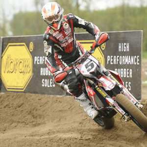 <b>Adrien Chareyre - Aprilia (photo Youthstream)</b> <b>Adrien Chareyre - Aprilia (photo Youthstream)</b>