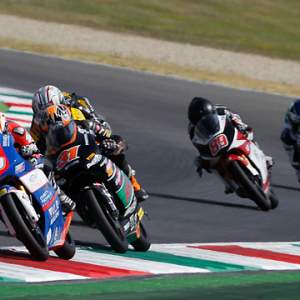 <b>Alexis Masbou #10 - Honda-Caretta Technology-FFM devant Alan Techer #89 - TSR Honda-Technomag-CIP-TSR (photo MotoGP.com)</b> <b>Alexis Masbou #10 - Honda-Caretta Technology-FFM devant Alan Techer #89 - TSR Honda-Technomag-CIP-TSR (photo MotoGP.com)</b>