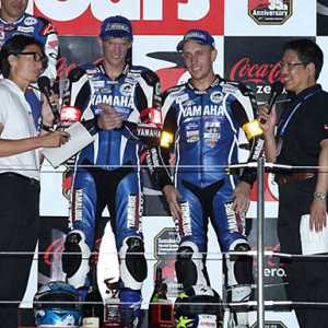 <b>David Checa et Kenny Foray - Yamaha (photo Gil Michel/GMT94)</b> <b>David Checa et Kenny Foray - Yamaha (photo Gil Michel/GMT94)</b>