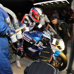 <b>Anthony Delhalle - Suzuki-SERT (photo FIM)</b> <b>Anthony Delhalle - Suzuki-SERT (photo FIM)</b>