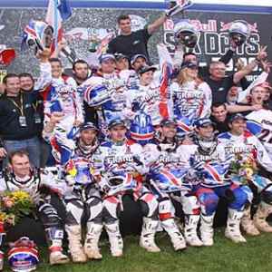 <b>Les Equipes de France Championnes du Monde 2012 en Trophée Mondial, Trophée Junior et Féminine (photo Fred CCY-FFM-ISDE 2012)</b> <b>Les Equipes de France Championnes du Monde 2012 en Trophée Mondial, Trophée Junior et Féminine (photo Fred CCY-FFM-ISDE 2012)</b>