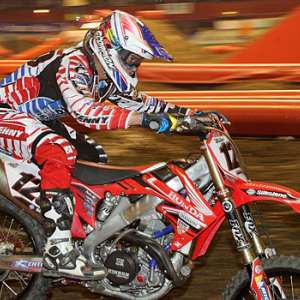 <b>Cédric Soubeyras - Honda (photo Scorpion)</b> <b>Cédric Soubeyras - Honda (photo Scorpion)</b>