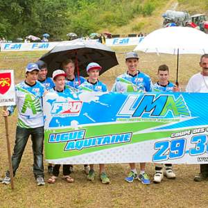 <b>Les grands vainqueurs du week-end le team de la Ligue d'Aquitaine (photo Yume.com)</b> <b>Les grands vainqueurs du week-end le team de la Ligue d'Aquitaine (photo Yume.com)</b>