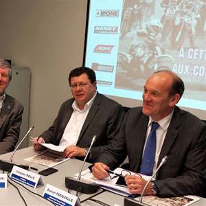 <b>Bernard Baudoux - Conseiller municipal du Touquet Paris-Plage et Président de l'ETO, Jacques Bolle - Président de la FFM et Daniel Fasquelle - Maire du Touquet Paris-Plage et Député du Pas-de-Calais (photo Yume.com)</b> <b>Bernard Baudoux - Conseiller municipal du Touquet Paris-Plage et Président de l'ETO, Jacques Bolle - Président de la FFM et Daniel Fasquelle - Maire du Touquet Paris-Plage et Député du Pas-de-Calais (photo Yume.com)</b>