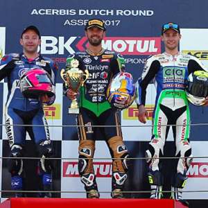<b>Podium Supersport : Lucas Mahias - Yamaha, Kenan Sofuoglu - Kawasaki et Jules Cluzel - Honda (photo WSBK)</b> <b>Podium Supersport : Lucas Mahias - Yamaha, Kenan Sofuoglu - Kawasaki et Jules Cluzel - Honda (photo WSBK)</b>
