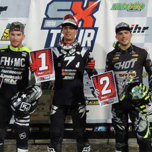 Podium SX1 : Thomas Ramette - Suzuki, Cédric Soubeyras - Suzuki et Greg Aranda - Kawasaki (photo JLFO)