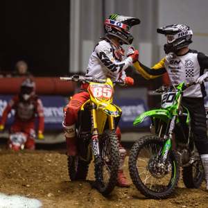 Cédric Soubeyras - Suzuki et Greg Aranda - Kawasaki (photo JLFO)