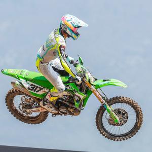 MATHIS VALIN - KAWASAKI RACING TEAM - PHOTO FB DE KAWASKI RACING EU.jpg