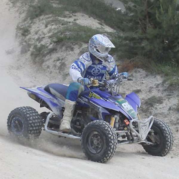 <b>Julien Marin - Yamaha (photo Quadlib.com)</b> <b>Julien Marin - Yamaha (photo Quadlib.com)</b>