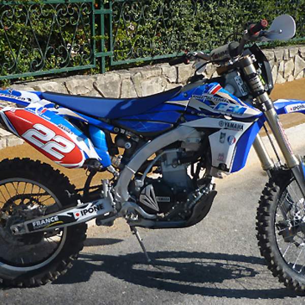 <b>Yamaha YZ450F - Antoine Basset (photo EEAT)</b> <b>Yamaha YZ450F - Antoine Basset (photo EEAT)</b>