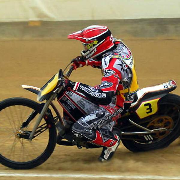 <b>Stéphane Trésarrieu (photo Lydia Robin)</b> <b>Stéphane Trésarrieu (photo Lydia Robin)</b>