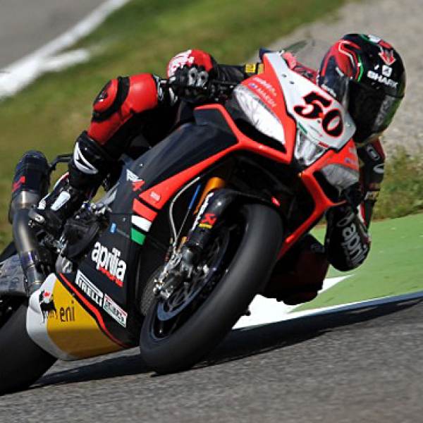 <b>Sylvain Guintoli - Aprilia (photo Aprilia Racing)</b>