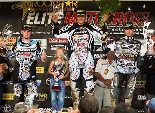 <b>Podium MX1 : Thomas Allier - Yamaha, Mickaël Pichon - Honda et Nicolas Aubin - Kawasaki (photo Gilles Lefrancq/FFM/www.elite-motocross.fr)</b>
