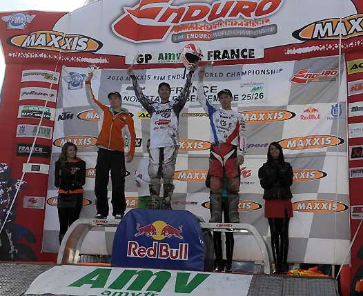 <b>Podium Junior avec Jeremy Joly - HM Honda au centre et Romain Dumontier - HVA-EEAT à droite (photo ABC Communication)</b>