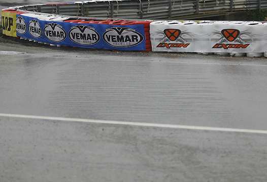<b>Ledenon sous l'eau (photo Gérard Delio/Photopress)</b>