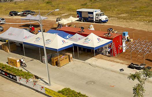 <b>Le container tant attendu est en place (photo Mathieu Talayssat)</b>