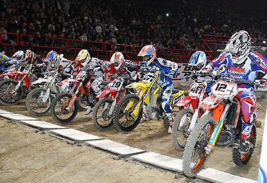 <b>Cédric Soubeyras - KTM (12) a dominé le SX Tour (photo Pascal Haudiquert/Mediacross)</b>