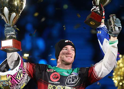 <b>Troisième l’an passé à Bercy, Gregory Aranda – Kawasaki remporte sa première finale (photo Pascal Haudiquert/Mediacross)</b>