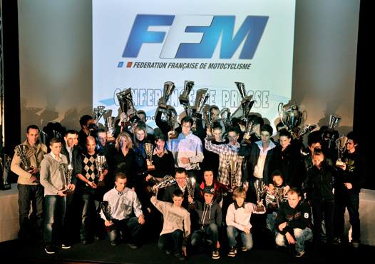 <b>Remise des Coupes aux Champions français (photo Lilian Martorell/FFM)</b>