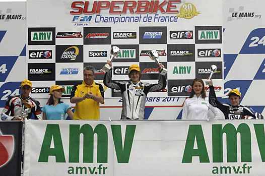 <b>Podium 125 : Gioanni Castillon - Honda, Clément Stoll - Honda et Simon Danilo - Honda (Photo Gérard Delio/Photopress FFM)</b>