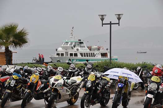 <b>Parc fermé (photo Laurent/lesmotards.com)</b>