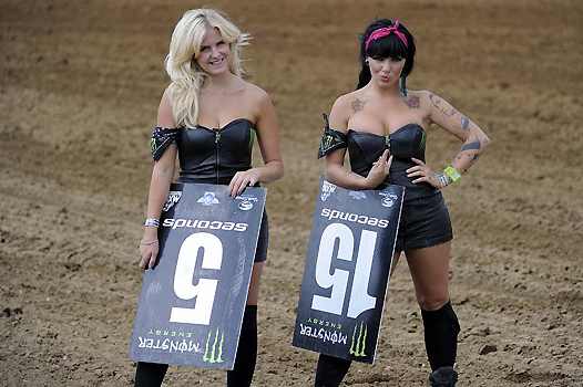 <b>Monster girls (photo Youthstream)</b>