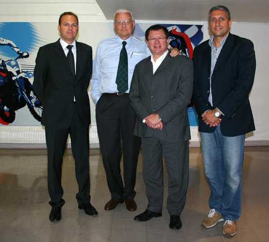 <b>De gauche à droite : Monsieur Sébastien Poirier - Directeur Général de la FFM, Monsieur Paolo Sesti – Président de la FMI, Monsieur Jacques Bolle - Président de la FFM et Monsieur Gianluca Avenoso - Responsable des activités Off Road de la FMI.</b>
