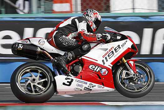 <b>Top Twin : Stéphane Pagani - Ducati (photo Gérard Delio/Photopress/FFM)</b>