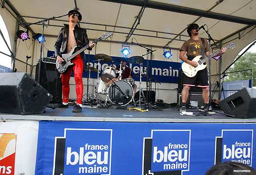 <b>Le groupe Swindle sur la scène France Bleue Maine (photo Gérard Delio/Photopress/FFM)</b>