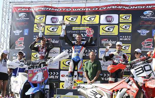 <b>Podium final : Adrien Chareyre - Aprilia, Thomas Chareyre - TM et Ivan Lazzarini - Honda (photo Youthstream)</b>