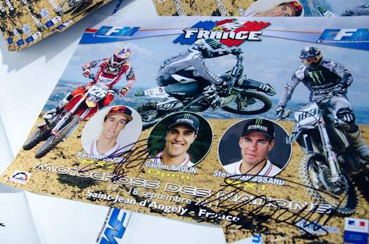 <b>Poster dédicacé par Gautier Paulin - Yamaha et Steven Frossard - Yamaha (photo Romain Nicolas/FFM)</b>