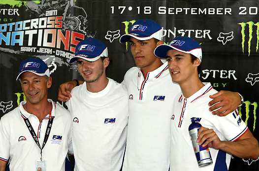 <b>Olivier Robert - Entraineur National, Christophe Pourcel - Kawasaki, Gautier Paulin - Yamaha et Marvin Musquin - KTM (photo Pascal Haudiquert/Mediacross/FFM)</b>