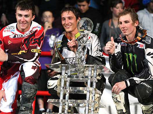 <b>Podium final : Eli Tomac - Honda, Kyle Chisholm - Yamaha et Jake Weimer - Kawasaki (photo Pascal Haudiquert/Larivière Organisation)</b>
