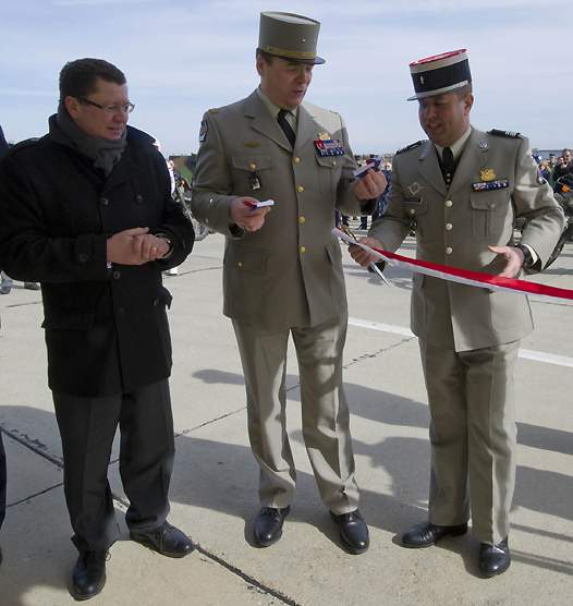 <b>Le Président de la FFM, Jacques Bolle, le Chef de Corps du 503ème RT, le Colonel Guillaume Santoni et le Général Jean-Luc Jacquement (photo Sirpa)</b>