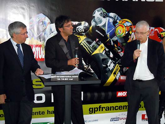 <b>Claude Michy - Promoteur du GP de France Moto, Rémy Tissier - Eurosport et Patrick Coutant - représentant Jean-Claude Plassart, Président de l’ACO (photo Pierre Bonneville/FFM)</b>