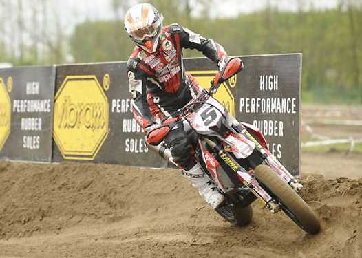 <b>Adrien Chareyre - Aprilia (photo Youthstream)</b>