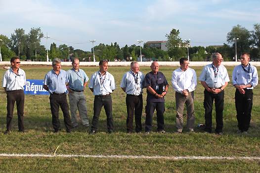 <b>Présentation des officiels de l'épreuve (photo Luc Guillaume)</b>