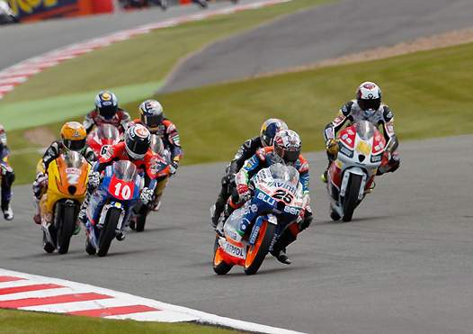 <b>Départ Moto3 : Louis Rossi #96 - FTR Honda-Racing Team Germany-FFM et Alexis Masbou #10 - Honda-Caretta Technology-FFM -photo MotoGP.com)</b>