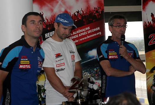 <b>Dominique Méliand - Patron du SERT avec ses pilotes : Vincent Philippe et Anthony Delhalle (photo Jean-Paul Ancion/FFM)</b>