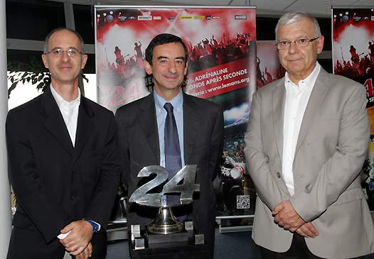<b>Pierre Bonneville - Directeur de la Communication FFM, Pierre Fillon - Président de l'ACO et Patrick Coutant - Directeur de Course ACO (photo Jean-Paul Ancion/FFM)</b>