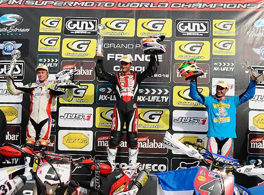 <b>Podium de la journée : Mauno Hermunen - TM, Adrien Chareyre - Aprilia et Thomas Chareyre - TM (photo FFM)</b>