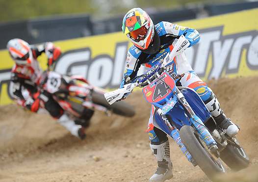 <b>Thomas Chareyre - TM devant Adrien Chareyre - Aprilia (photo FFM)</b>