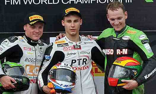 <b>Podium Supersport : Sam Lowes - Honda, Jules Cluzel – Honda et Dan Linfoot - Kawasaki (photo Worldsbk.com)</b>