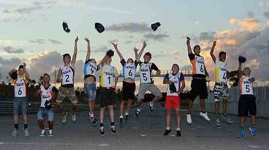 <b>Les lauréats de Red Bull MotoGP Rookies Cup 2013 dont le jeune Français Corentin Perolari (photo MotoGP.com)</b>
