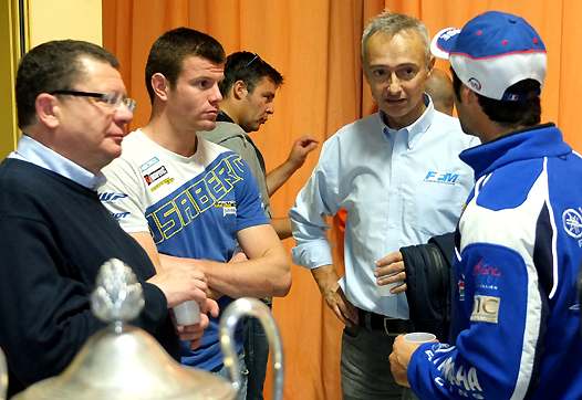 <b>Jacques Bolle - Président de la FFM, Mathias Bellino - Husaberg, Philippe Thiebaut - Directeur Technique National FFM et Jérémy Joly - Yamaha (photo Luc Guillaume)</b>